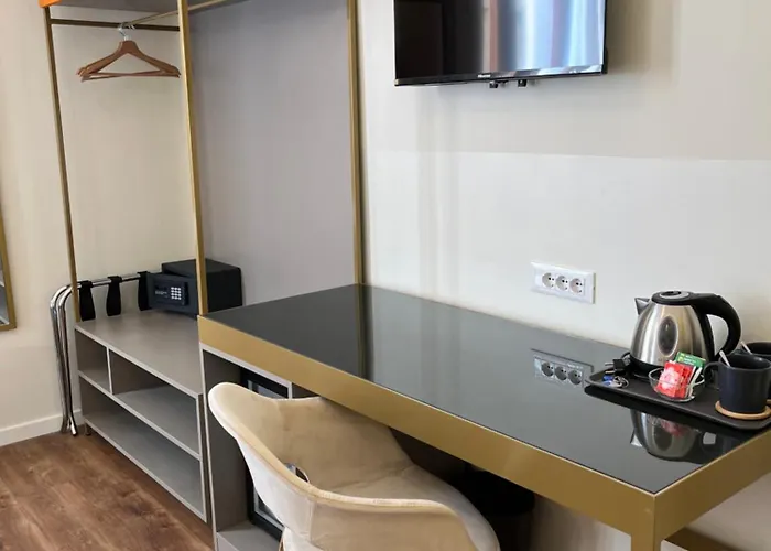 Duca D'aosta מלון 2*